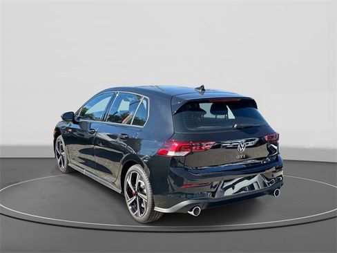 New 2026 Volkswagen GTI SE image 3