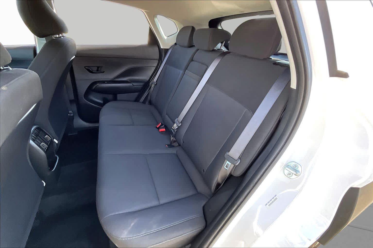 Used 2025 Hyundai Kona SEL FWD image 19