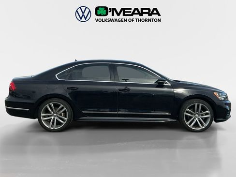 Used 2017 Volkswagen Passat 1.8T R-Line image 6