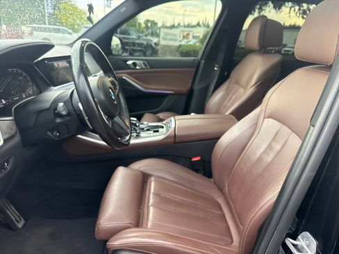 Used 2022 BMW X5 xDrive40i w/ M Sport Package AWD/4WD image 11