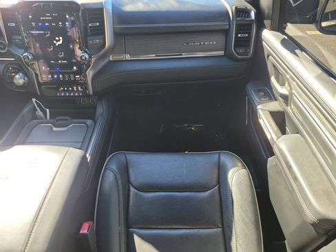 Used 2020 RAM 1500 Limited w/ Body Color Bumper Group image 13