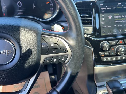 Used 2020 Jeep Grand Cherokee Trailhawk w/ Trailhawk Luxury Group AWD/4WD image 34