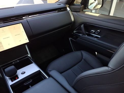 Used 2026 Land Rover Range Rover SE AWD/4WD image 22