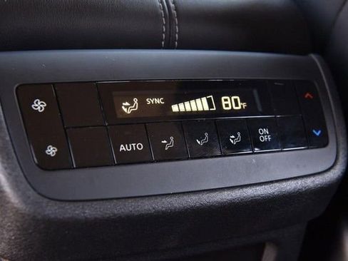 Certified 2024 Nissan Pathfinder SL image 26