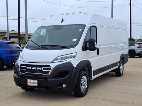 Used 2026 RAM ProMaster 3500 w/ Quick Order Package 22G SLT FWD image 4