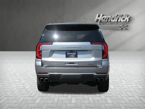 Used 2025 GMC Yukon Denali RWD image 8