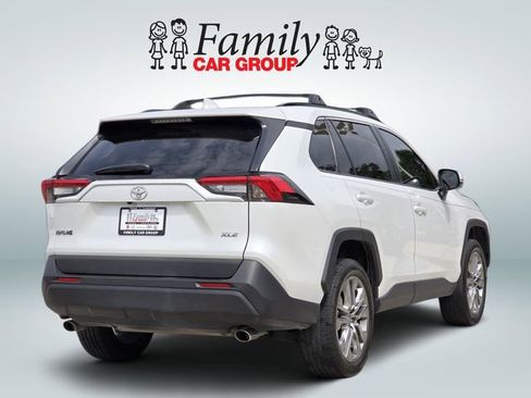 Used 2024 Toyota RAV4 XLE Premium image 4