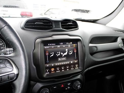 Used 2022 Jeep Renegade Latitude w/ Convenience Group image 10