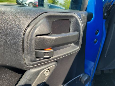 Used 2016 Jeep Wrangler Unlimited Sport AWD/4WD image 19