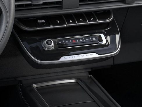 New 2026 Lincoln Corsair Premiere image 15