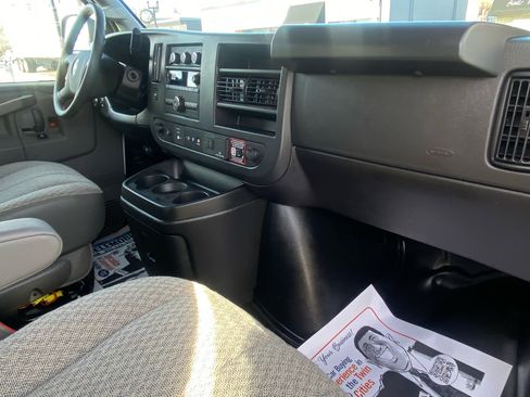 Used 2025 Chevrolet Express 2500 Extended w/ Communications Package image 18