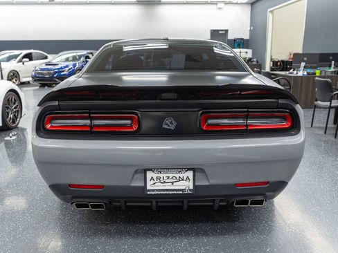 Used 2016 Dodge Challenger R/T image 8