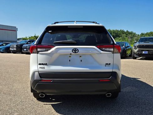 Used 2025 Toyota RAV4 XLE Premium w/ Weather Package AWD/4WD image 4