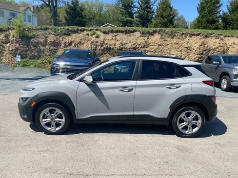 Used 2023 Hyundai Kona SEL w/ Cargo Package FWD image 6