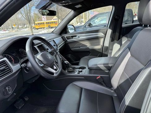 Used 2021 Volkswagen Atlas Cross Sport SE image 15
