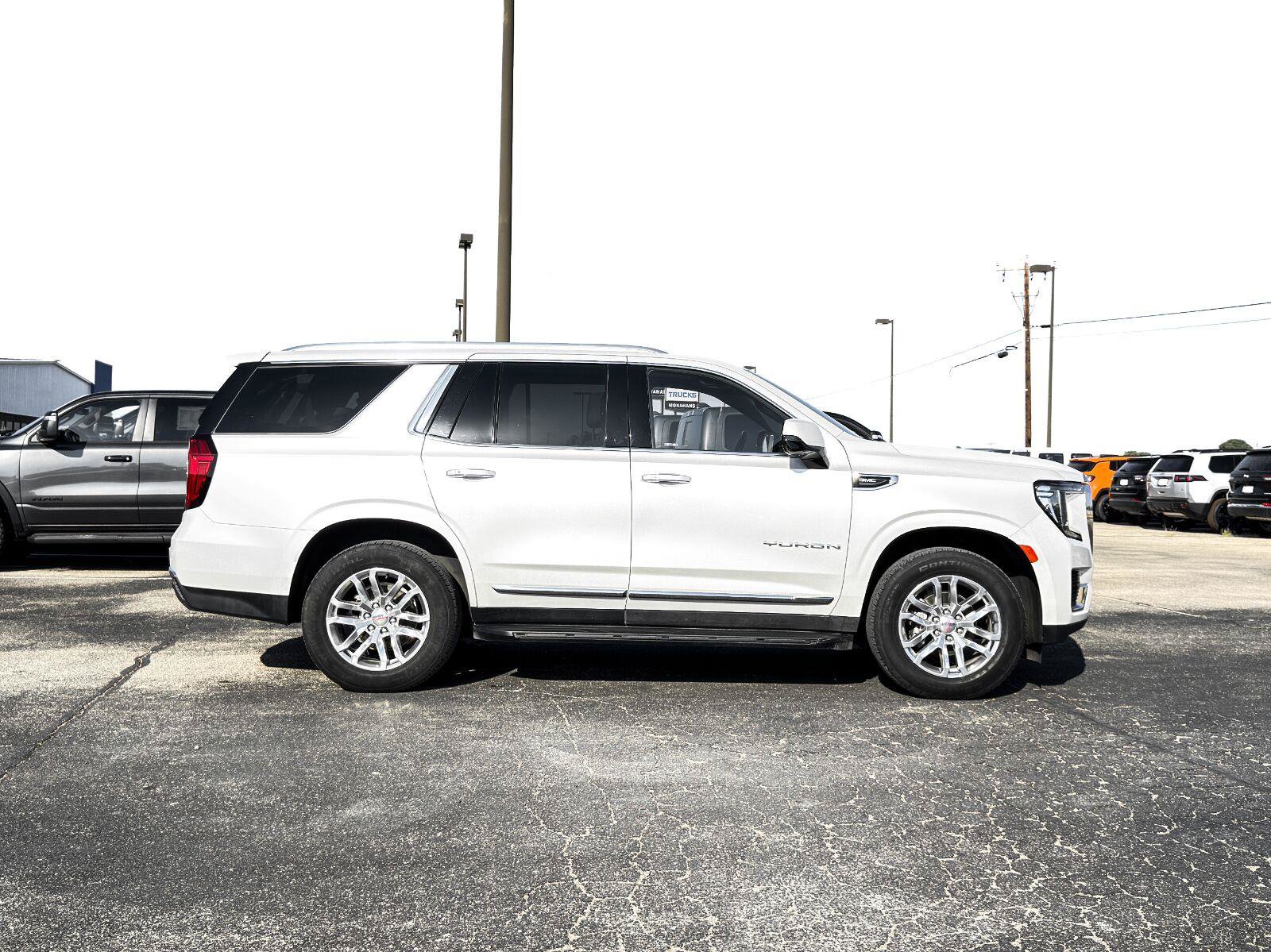 Used 2023 GMC Yukon SLT w/ SLT Premium Package RWD image 8