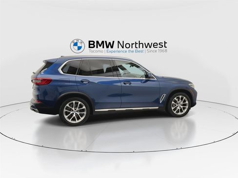 Used 2019 BMW X5 xDrive40i w/ Convenience Package AWD/4WD image 4