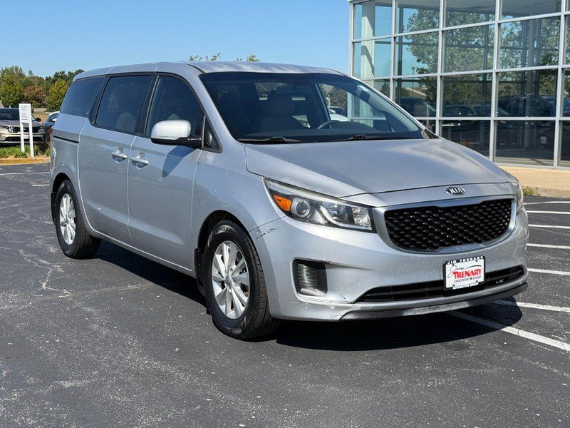 Used 2016 Kia Sedona L FWD image 2