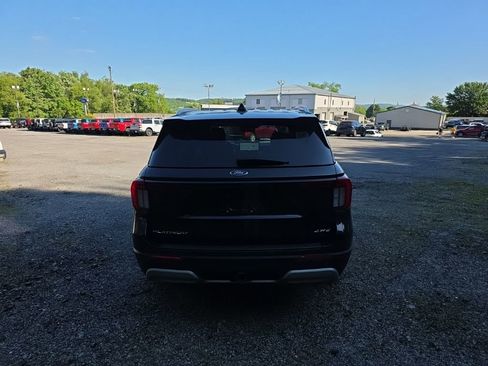 Used 2025 Ford Explorer Platinum w/ LUX Leather Package AWD/4WD image 4