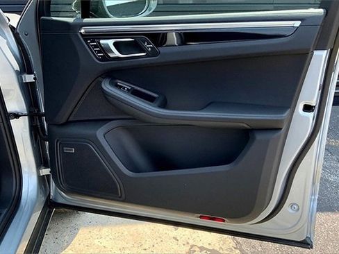 New 2025 Porsche Macan Turbo image 29