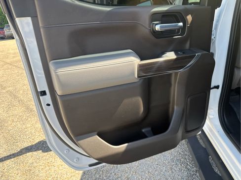 Used 2022 Chevrolet Silverado 1500 LT Trail Boss w/ LT Trail Boss Premium Package image 40