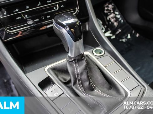 Used 2025 Volkswagen Jetta Sport FWD image 31
