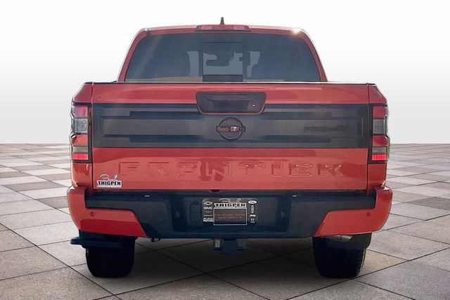 Used 2025 Nissan Frontier PRO-4X AWD/4WD image 4