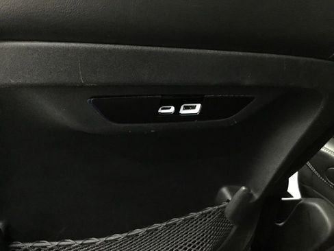 Used 2025 Chrysler Pacifica Limited image 31