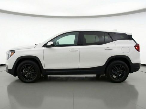 Used 2024 GMC Terrain SLE image 5