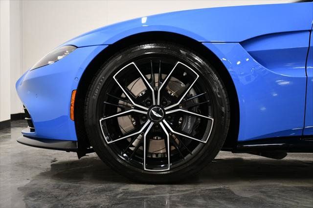 Used 2021 Aston Martin V8 Vantage Roadster RWD image 7