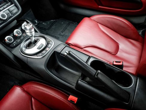 Used 2012 Audi R8 V10 AWD/4WD image 22