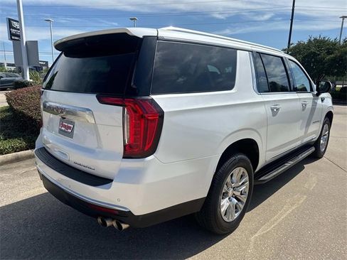 Used 2022 GMC Yukon XL Denali image 5