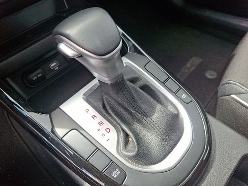 Used 2023 Kia Forte GT-Line w/ GT-Line Premium Package image 15