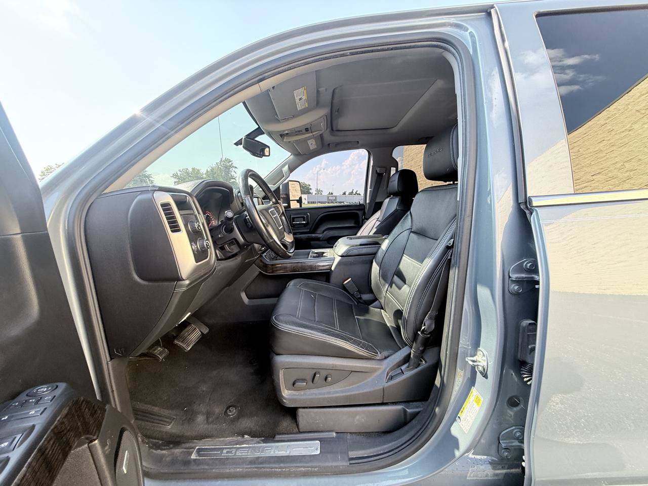 Used 2016 GMC Sierra 1500 Denali AWD/4WD image 8