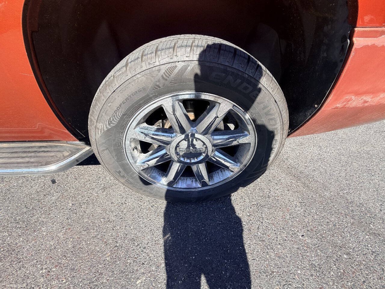 Used 2007 Cadillac Escalade 2WD w/ Information Package image 40
