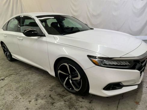 Used 2022 Honda Accord Sport image 2