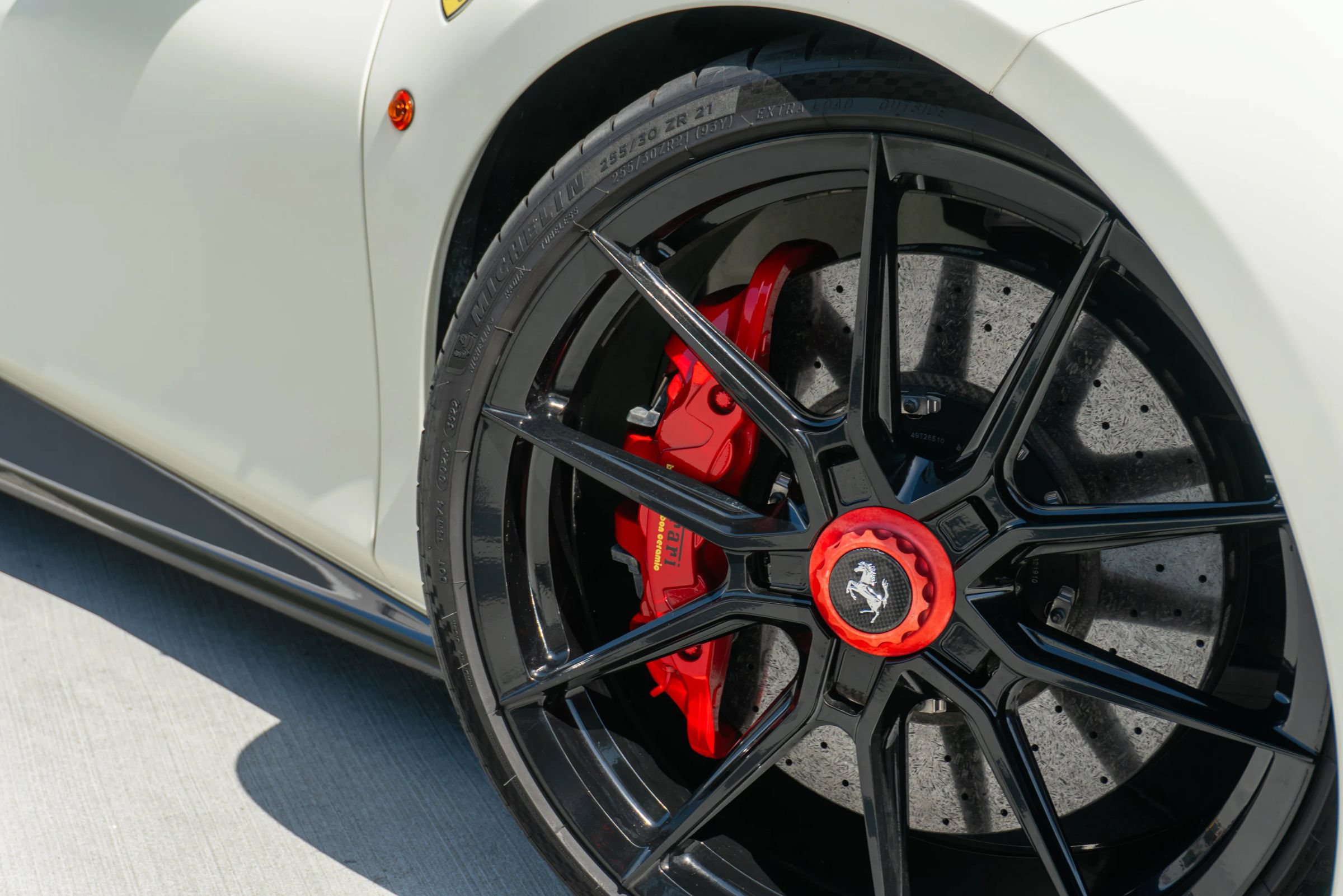 Used 2018 Ferrari 488 GTB RWD image 36