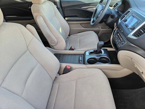 Used 2016 Honda Pilot LX image 13