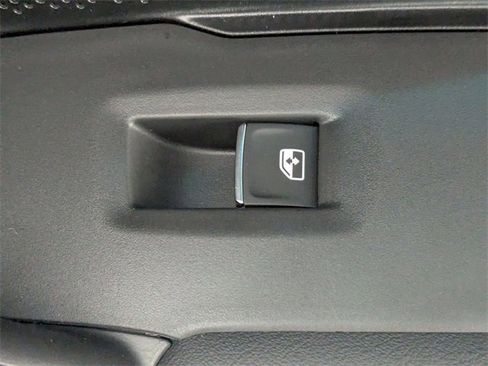 Used 2026 Volkswagen Tiguan SE R-Line image 37