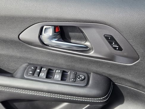 New 2026 Chrysler Pacifica Select image 23