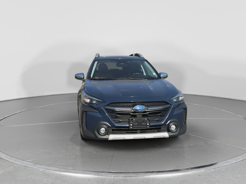 Used 2023 Subaru Outback Touring AWD/4WD image 3