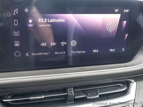 Used 2024 Buick Envista Preferred w/ Convenience I Package image 15