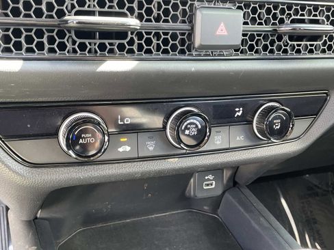Certified 2023 Honda HR-V LX image 9
