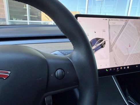 Used 2020 Tesla Model Y Long Range image 30