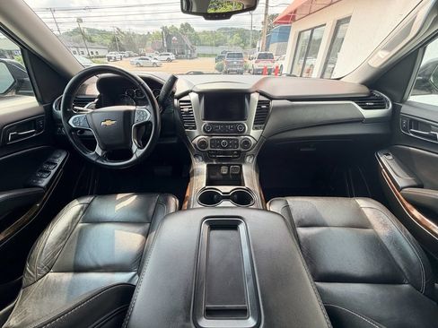 Used 2019 Chevrolet Tahoe LT w/ LT Midnight Edition AWD/4WD image 21