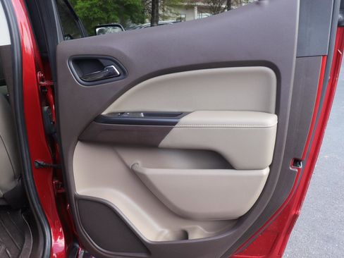 Used 2016 GMC Canyon SLT w/ Driver Alert Package image 19