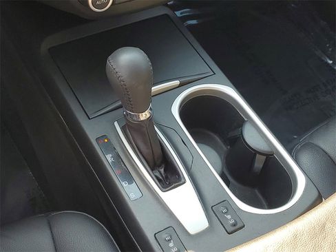 Used 2017 Acura RDX FWD image 25