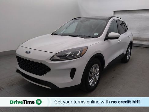 Used 2020 Ford Escape SE FWD image 1
