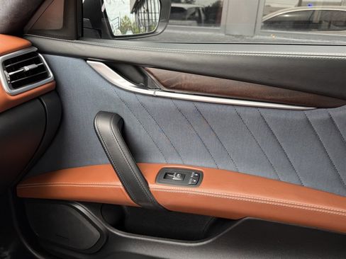 Used 2019 Maserati Ghibli GranLusso RWD image 26