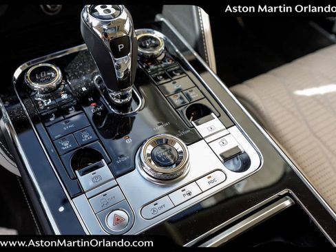 Used 2021 Bentley Flying Spur W12 image 48